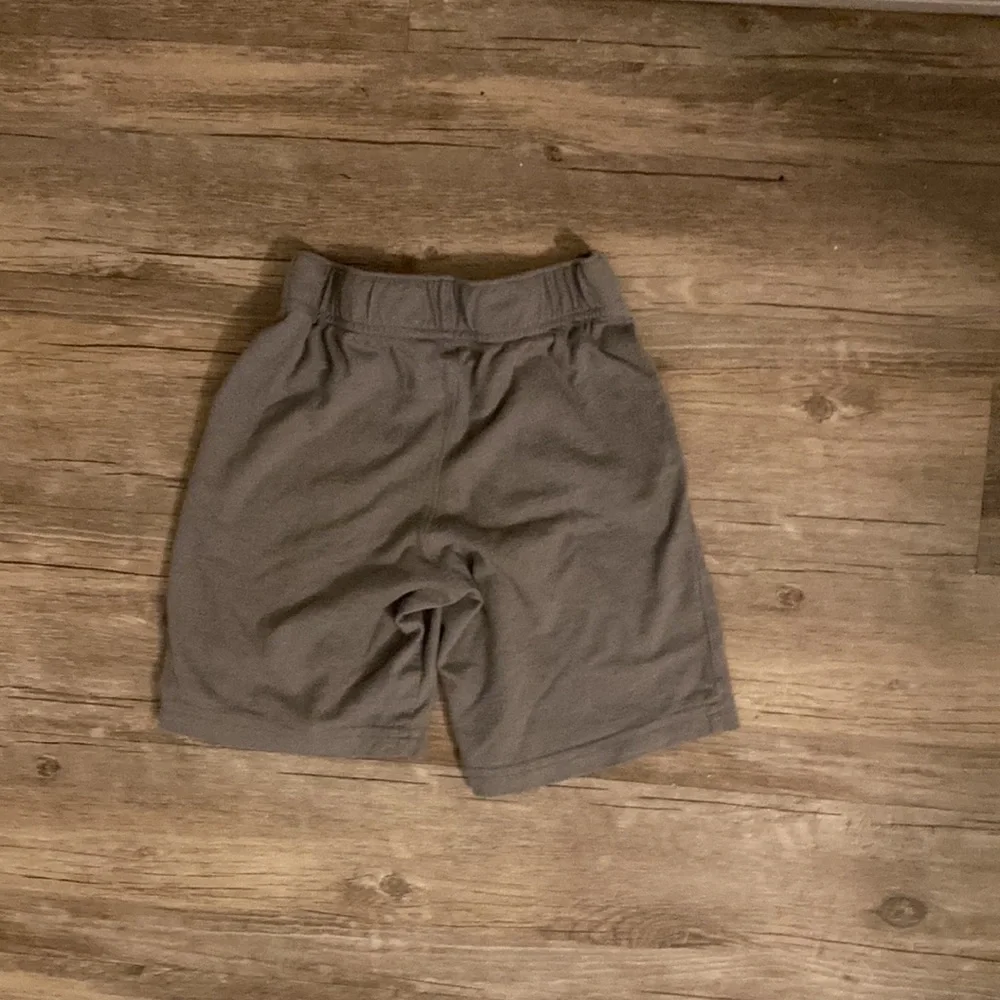 Essential - Picture 2 of 2